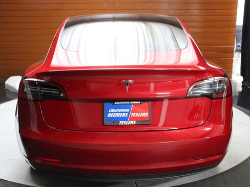 Used 2023 Tesla Model 3 Standard Range image 9