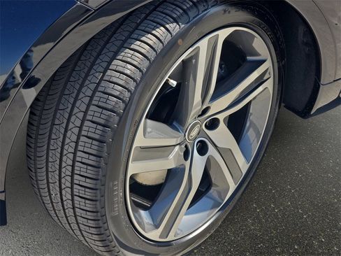 New 2026 Land Rover Discovery Limited Edition image 35