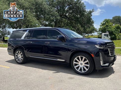 Used 2024 Cadillac Escalade ESV Premium Luxury Platinum AWD/4WD image 3