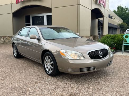 Used 2007 Buick Lucerne CXL w/ Luxury Package FWD image 6