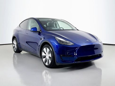 Used 2023 Tesla Model Y Long Range AWD/4WD image 4