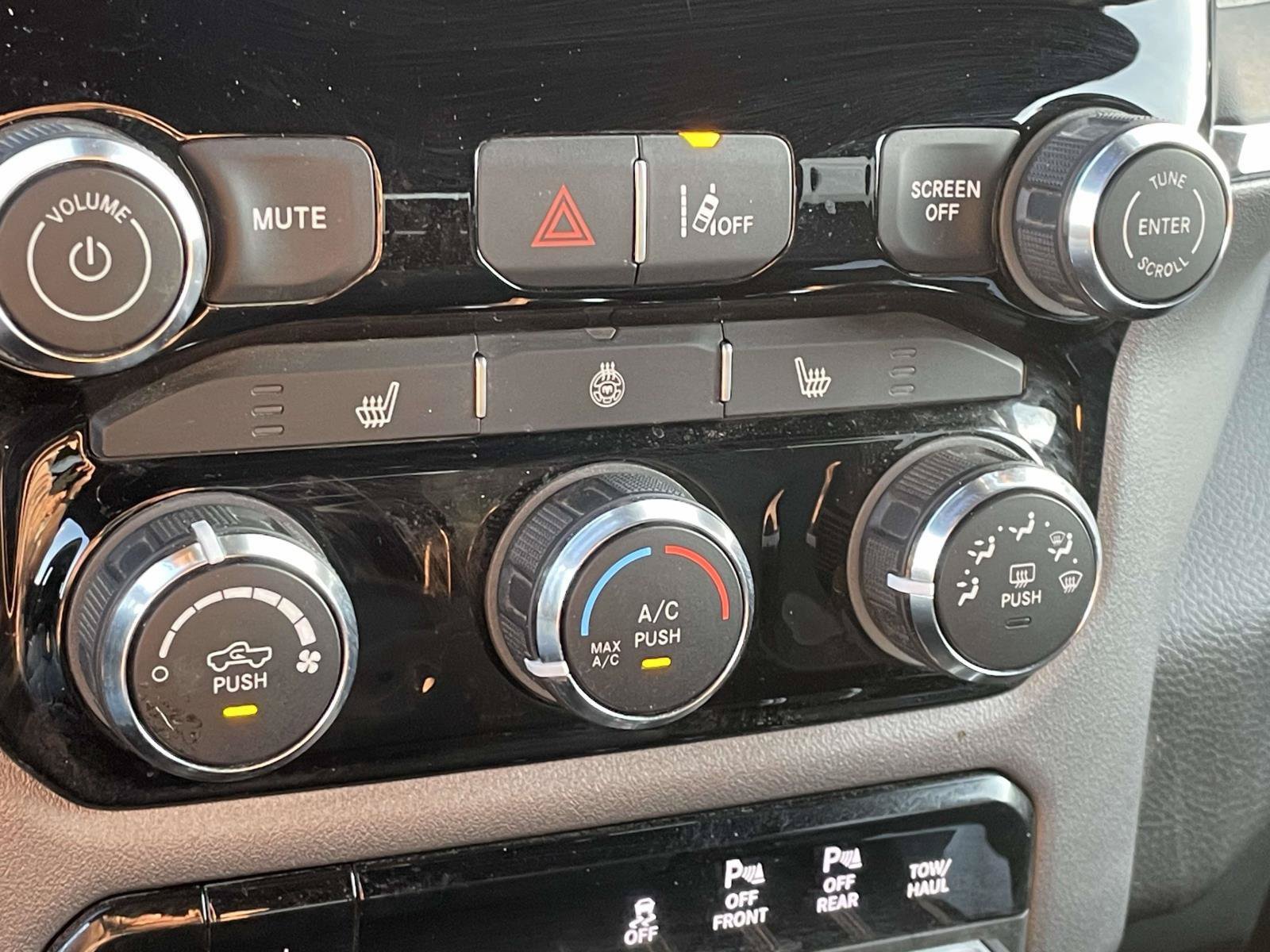 Used 2025 RAM 1500 Big Horn AWD/4WD image 4