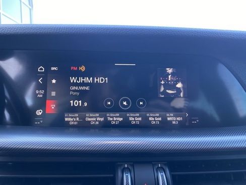 Used 2022 Alfa Romeo Stelvio Veloce image 19