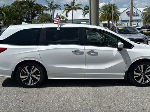 Used 2023 Honda Odyssey Touring image 11