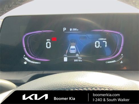 Used 2023 Kia Telluride EX w/ EX Captain's Chair Package image 22