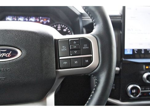Used 2024 Ford Expedition XLT RWD image 24