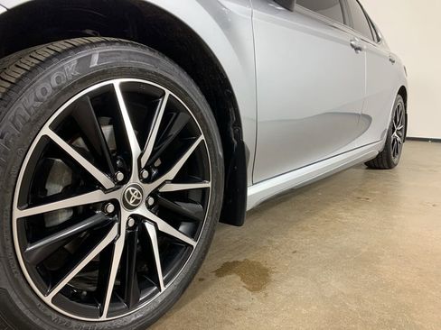 Used 2023 Toyota Camry SE w/ Convenience Package image 2