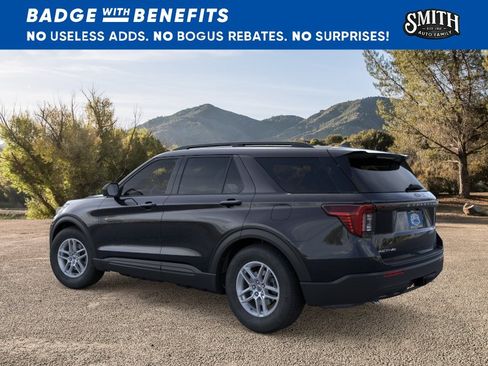 New 2026 Ford Explorer Active RWD image 5