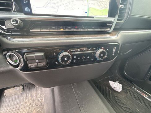 Used 2025 Chevrolet Silverado 1500 LT Trail Boss image 16