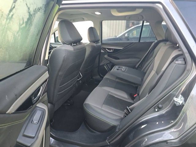 Used 2025 Subaru Outback Onyx Edition AWD/4WD image 16