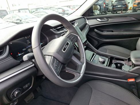 Certified 2023 Jeep Grand Cherokee Laredo w/ Luxury Tech Group I image 25