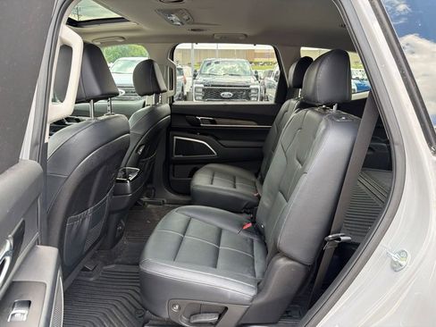 Used 2022 Kia Telluride EX w/ EX Premium Package AWD/4WD image 11