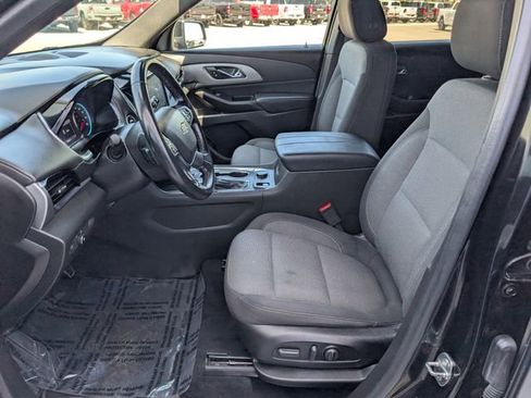 Used 2023 Chevrolet Traverse LT AWD/4WD image 2