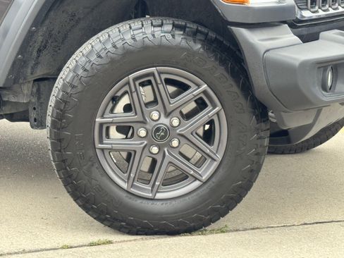 Used 2024 Jeep Wrangler Sport S image 2