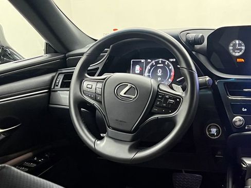 Certified 2025 Lexus ES 350 FWD image 14