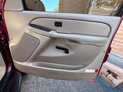 Used 2005 Chevrolet Tahoe LS RWD image 18