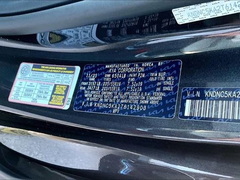 New 2026 Kia Carnival EX image 14