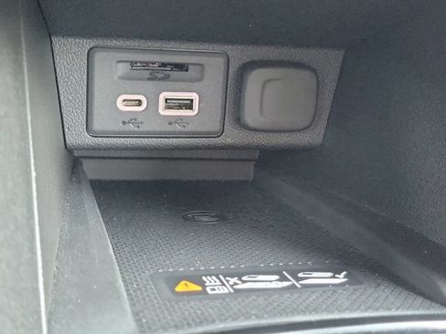 Used 2023 Chevrolet Bolt LT w/ Infotainment Package FWD image 38