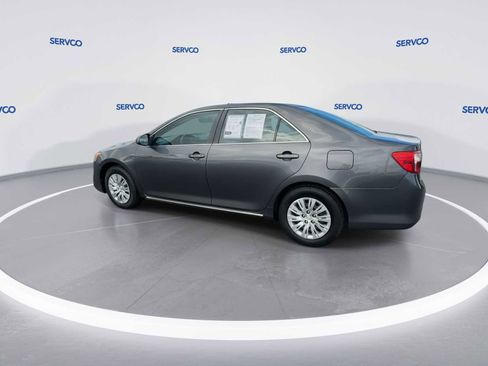Used 2013 Toyota Camry L image 6