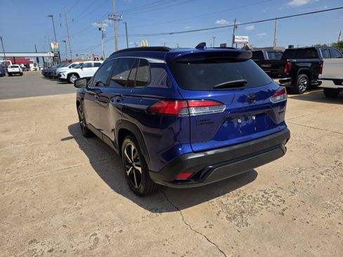 Used 2023 Toyota Corolla Cross AWD Hybrid w/ Convenience Package image 6