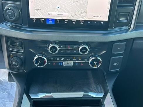 Certified 2025 Ford F450 Platinum w/ FX4 Off-Road Package image 21