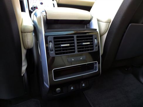 Used 2019 Land Rover Range Rover Sport HSE AWD/4WD image 31
