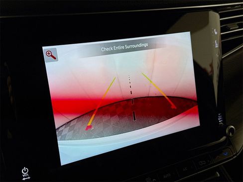 Used 2024 Jeep Wagoneer L Series II image 14