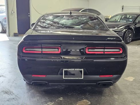 Used 2016 Dodge Challenger SRT Hellcat RWD image 3