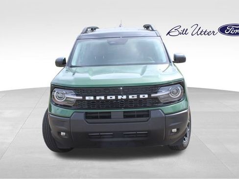 Used 2025 Ford Bronco Sport Outer Banks AWD/4WD image 2