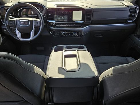 Certified 2024 GMC Sierra 1500 Elevation image 6
