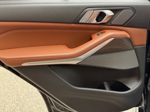 Used 2022 BMW X5 M50i w/ Executive Package image 19