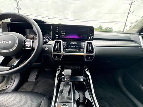 Used 2022 Kia Sorento SX AWD/4WD image 21