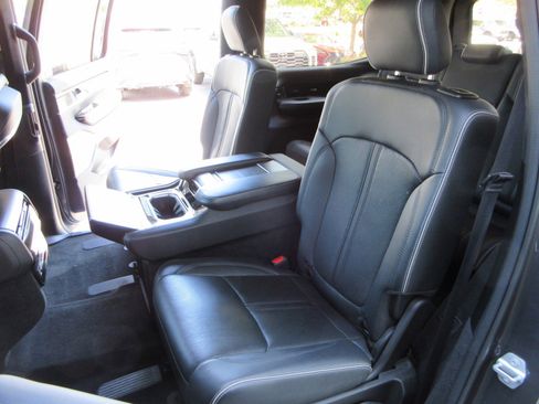 Used 2023 Jeep Grand Wagoneer Series II w/ Premium Group II AWD/4WD image 27