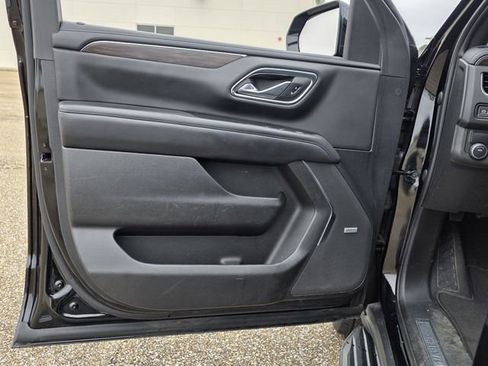 Used 2023 Chevrolet Suburban LT image 15