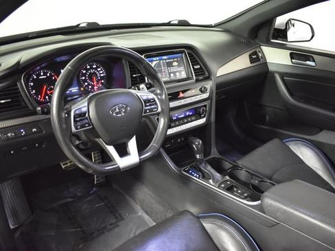 Used 2019 Hyundai Sonata Limited image 13