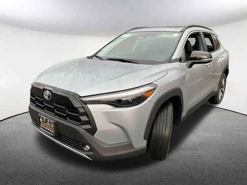 New 2026 Toyota Corolla Cross XLE image 6