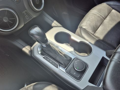 Used 2020 Chevrolet Blazer LT FWD image 27