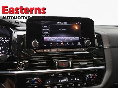 Used 2023 Nissan Pathfinder SV w/ SV Premium Package AWD/4WD image 12