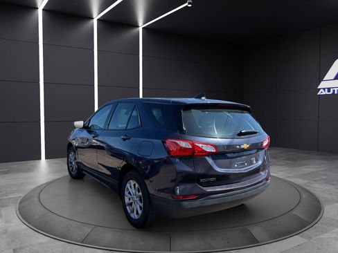 Used 2019 Chevrolet Equinox LS FWD image 2