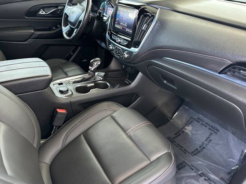 Certified 2022 Chevrolet Traverse RS FWD image 21