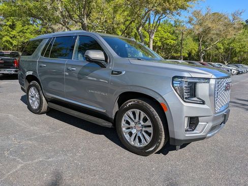 Used 2023 GMC Yukon Denali AWD/4WD image 2