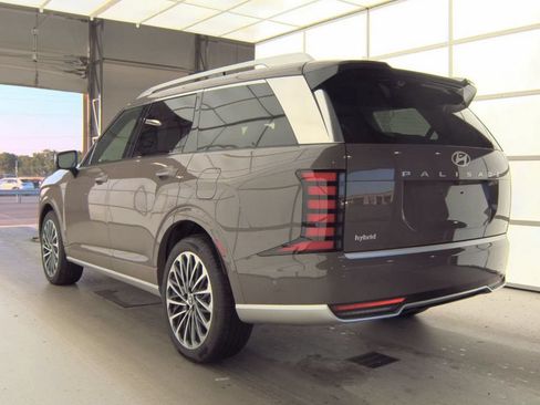 Used 2026 Hyundai Palisade Calligraphy AWD/4WD image 3