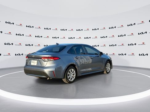 Used 2020 Toyota Corolla LE image 8