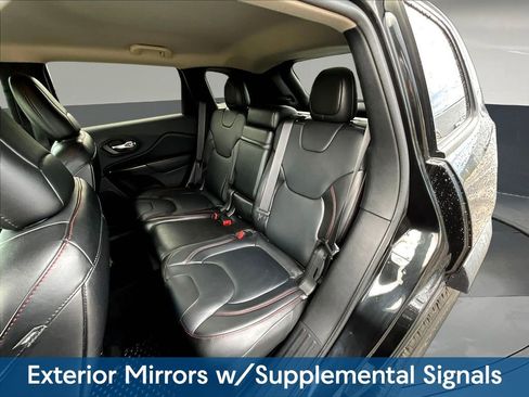 Used 2014 Jeep Cherokee Trailhawk w/ Technology Group AWD/4WD image 26