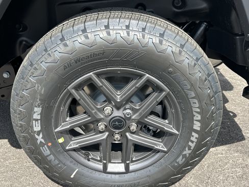 New 2026 Jeep Wrangler Unlimited Sport AWD/4WD image 33