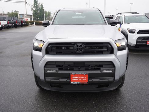 New 2026 Toyota 4Runner SR5 image 8