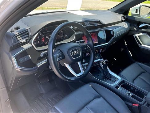 Used 2020 Audi Q3 2.0T Premium Plus w/ Premium Plus Package AWD/4WD image 13