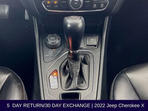 Used 2022 Jeep Cherokee Latitude image 21