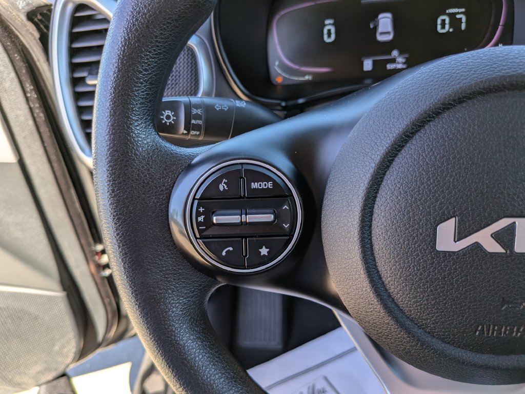 Certified 2023 Kia Soul LX FWD image 27