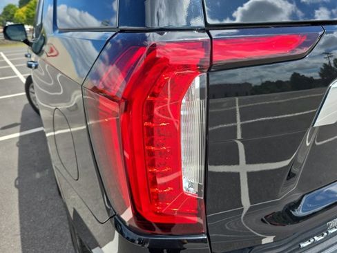 Used 2021 GMC Yukon Denali image 36